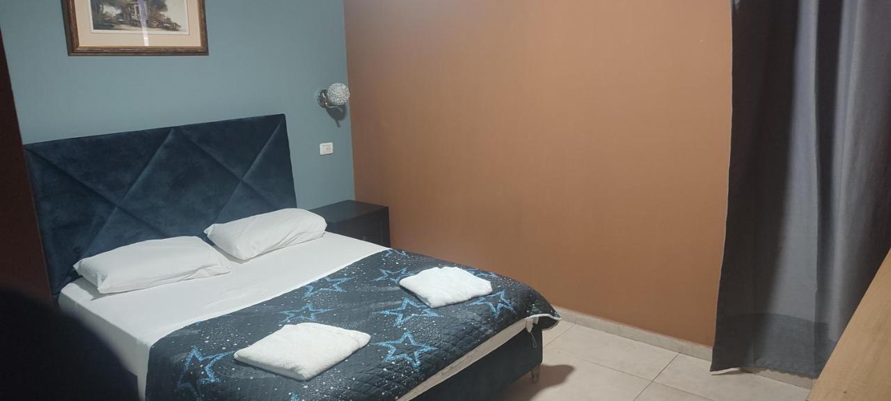 Central Laguardia Hotel Tel Aviv Eksteriør billede