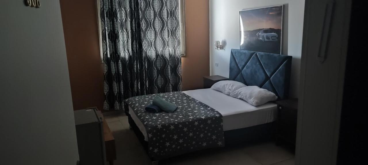 Central Laguardia Hotel Tel Aviv Eksteriør billede