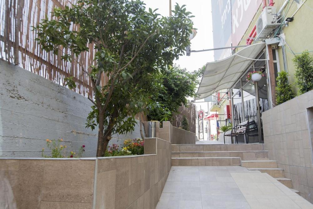 Central Laguardia Hotel Tel Aviv Eksteriør billede