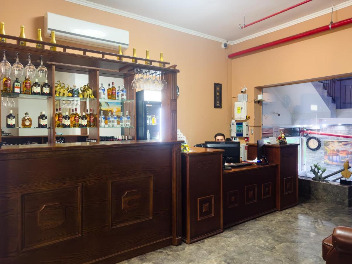 Central Laguardia Hotel Tel Aviv Eksteriør billede