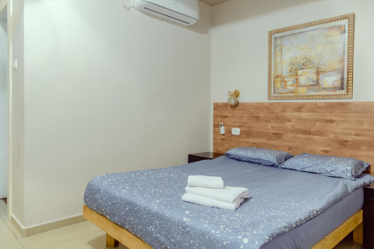Central Laguardia Hotel Tel Aviv Eksteriør billede
