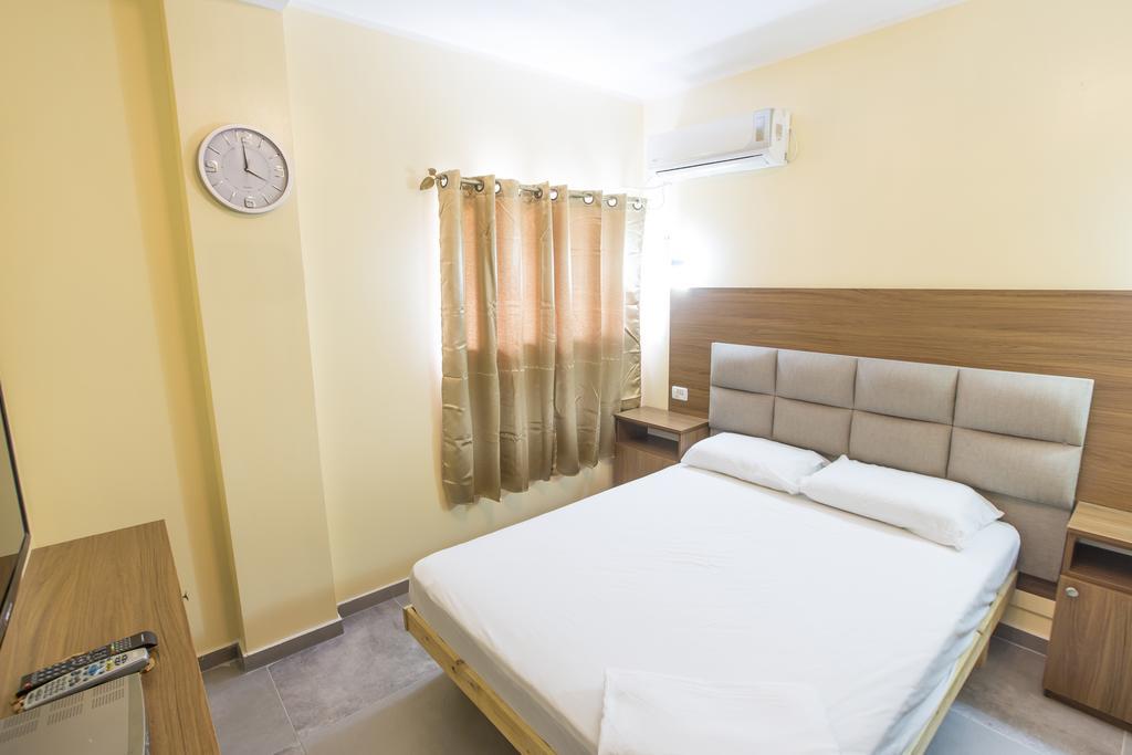 Central Laguardia Hotel Tel Aviv Eksteriør billede